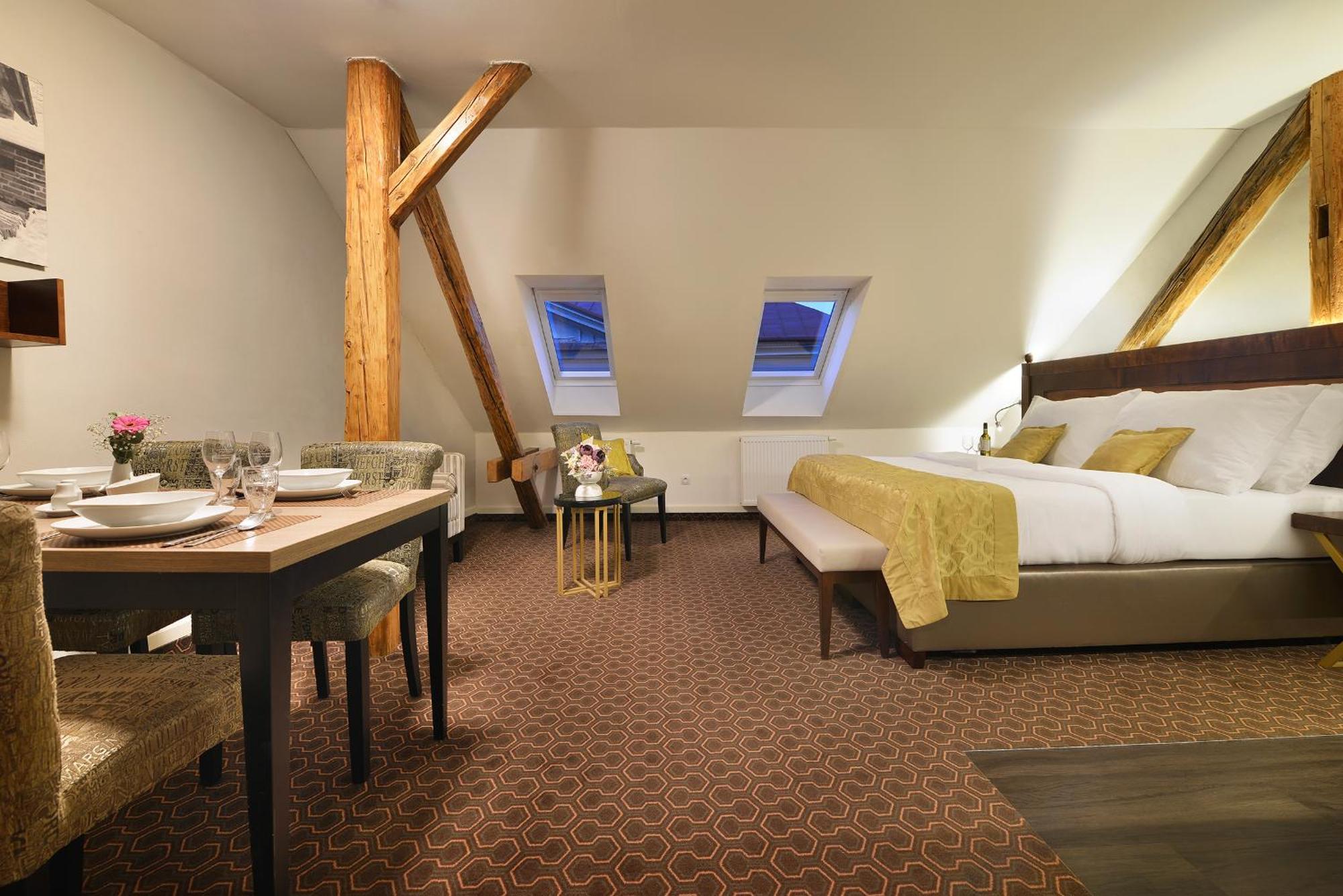Vysocina Design Apartments Hlinsko Bagian luar foto